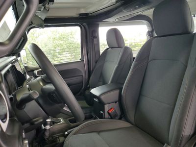 2026 Jeep Wrangler — photo 19 view