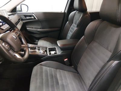 2024 Mitsubishi Outlander - Photo 25