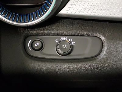 2025 Chevrolet Trax - Photo 13