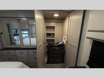 2026 Jayco North Point — photo 35 view