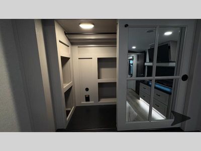 2026 Jayco North Point — photo 37 view