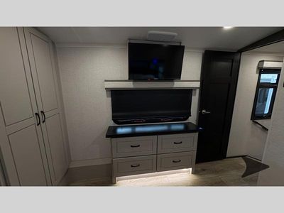 2026 Jayco North Point — photo 38 view