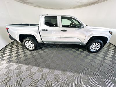 2024 Toyota Tacoma 4WD - Photo 2