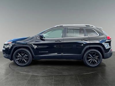 2017 Jeep Cherokee — detail view