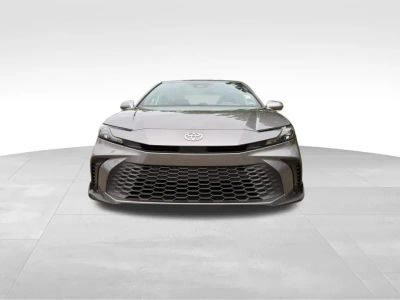 2025 Toyota Camry — photo 11 view