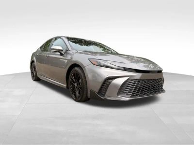 2025 Toyota Camry — photo 10 view