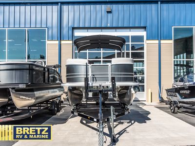 2026 Sylvan 822 — side profile view
