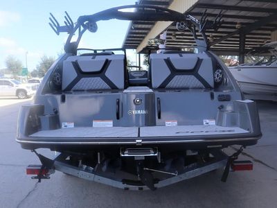 2025 Yamaha Boats 222XE - Photo 3