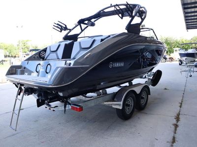 2025 Yamaha Boats 222XE - Photo 2