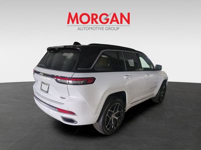 2025 Jeep Grand Cherokee — detail view