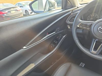 2025 Mazda CX-30 - Photo 9