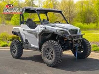 2026 Polaris® General XP 1000 Sport — front three-quarter view