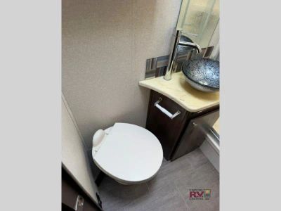 2018 Forest River RV Prism Elite — photo 27 view