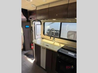 2018 Forest River RV Prism Elite — photo 17 view