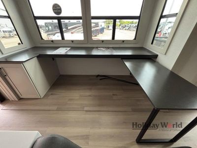 2026 Grand Design Momentum — photo 7 view