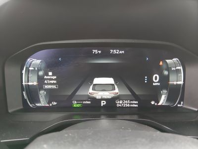 2024 Mitsubishi Outlander Plug-In Hybrid — photo 14 view