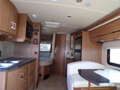 2015 Itasca Navion - Photo 15
