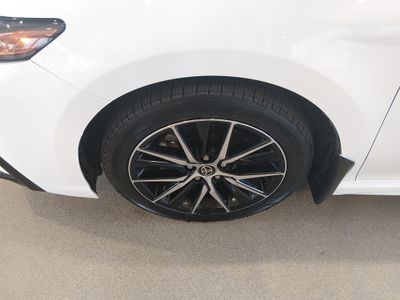 2024 Toyota Camry - Photo 10