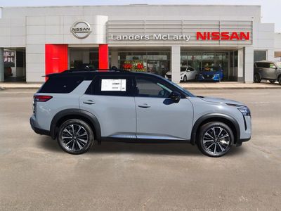 2026 Nissan Pathfinder — side profile view