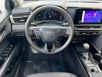 2025 Toyota Camry - Photo 14