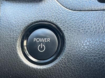 2025 Toyota Camry - Photo 22