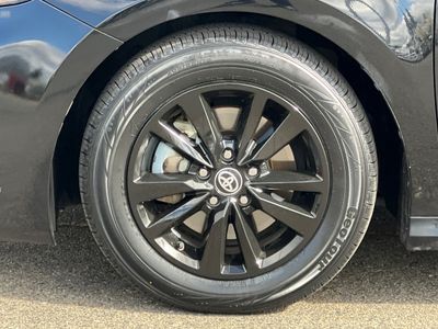2025 Toyota Camry - Photo 29