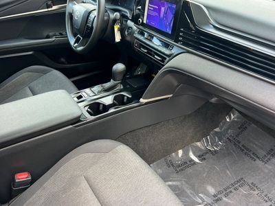 2025 Toyota Camry - Photo 15