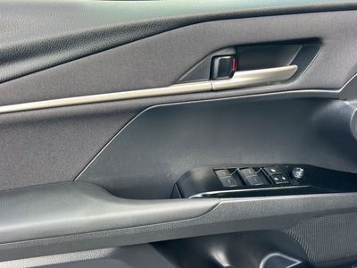 2025 Toyota Camry - Photo 12