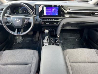 2025 Toyota Camry - Photo 3