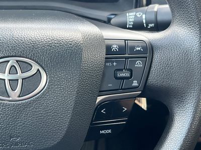 2025 Toyota Camry - Photo 25