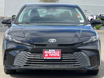 2025 Toyota Camry - Photo 10