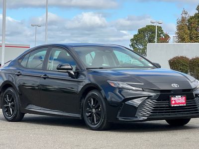 2025 Toyota Camry - Photo 5