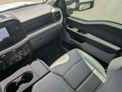 2025 Ford F-350SD — photo 17 view