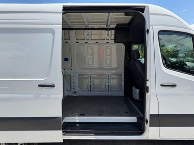 2025 Mercedes-Benz Sprinter Cargo Van — photo 25 view