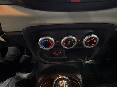 2014 FIAT 500L - Photo 35