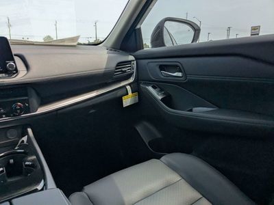 2026 Nissan Rogue — photo 17 view