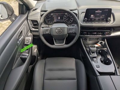 2026 Nissan Rogue — photo 16 view