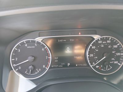 2025 Nissan Rogue — photo 14 view