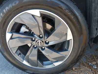 2025 Nissan Rogue — photo 10 view