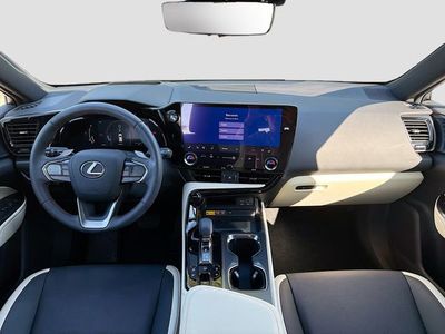 2024 Lexus NX - Photo 16