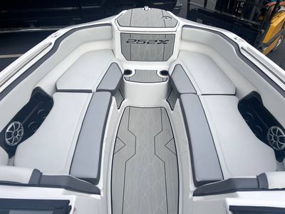 2024 Yamaha 252XE — photo 30 view