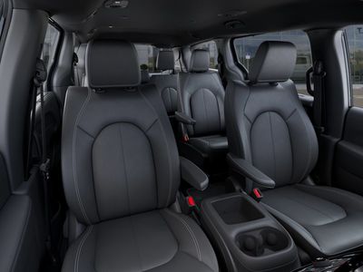 2026 Chrysler Voyager — photo 16 view
