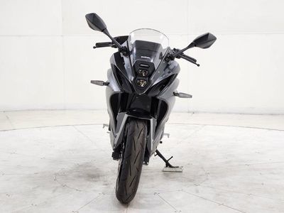 2025 Suzuki GSX-8R - Photo 3
