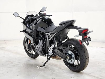 2025 Suzuki GSX-8R - Photo 4