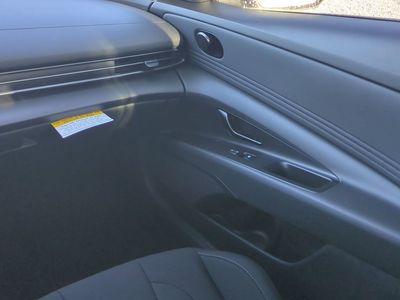 2026 Hyundai ELANTRA — photo 18 view
