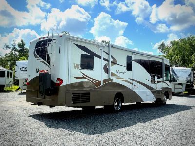 2006 Winnebago Voyage — side profile view