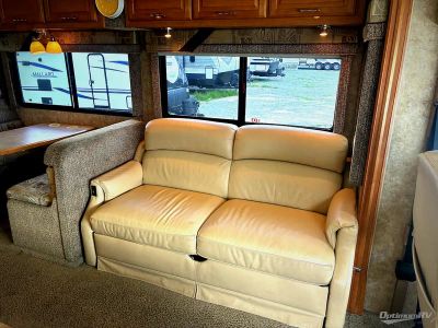 2006 Winnebago Voyage — photo 7 view