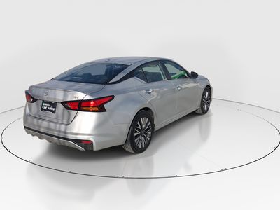 2024 Nissan Altima — photo 7 view