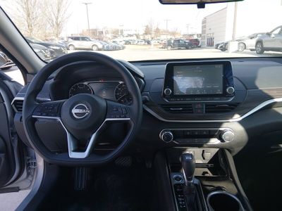 2024 Nissan Altima — photo 19 view