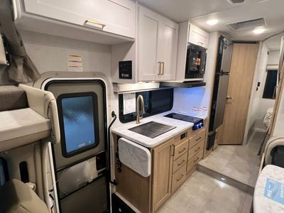 2026 Thor Motor Coach CHATEAU - Photo 8